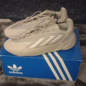 Adidas Gray Sneakers Modern Chunky Design